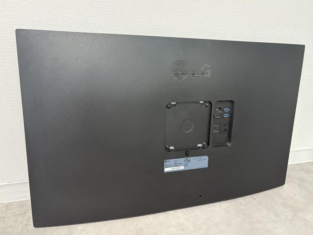 LG 32UN880-B 31.5インチ 4K モニターのみ