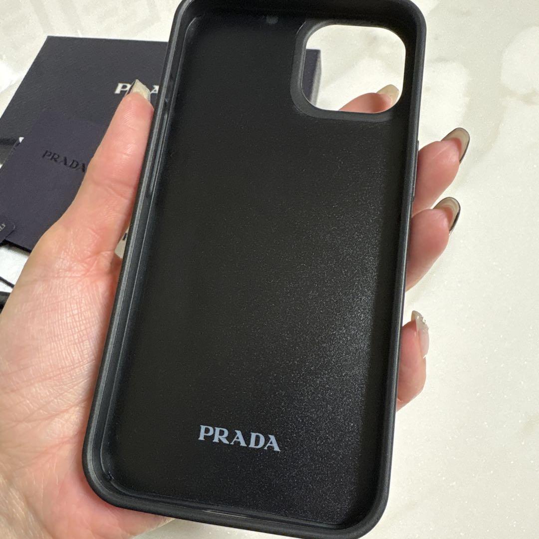 プラダ PRADA スタッズゴールド iphone13 ケース