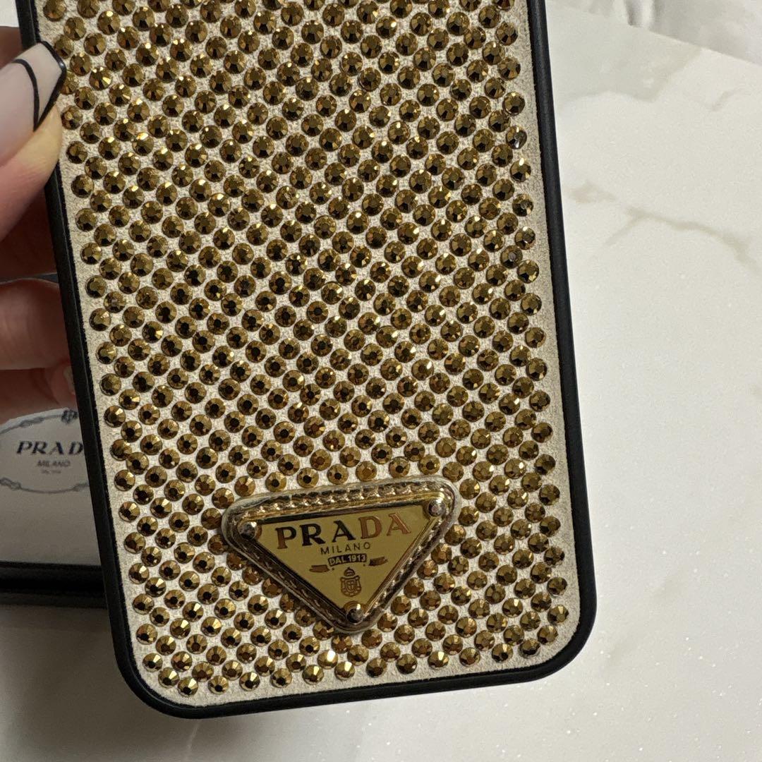 プラダ PRADA スタッズゴールド iphone13 ケース
