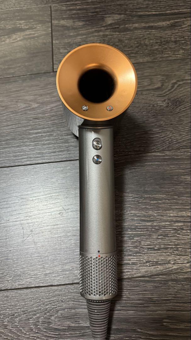 Dyson Supersonic ヘアドライヤー シルバー/ゴールド
