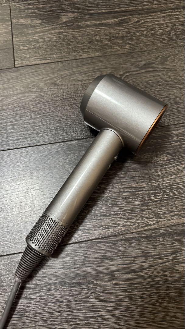 Dyson Supersonic ヘアドライヤー シルバー/ゴールド