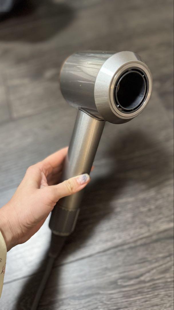 Dyson Supersonic ヘアドライヤー シルバー/ゴールド