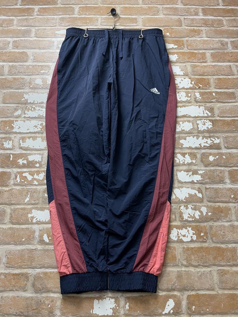 adidas アディダス　ナイロンパンツ　オーバーサイズ　ネイビー　ワンポイント
