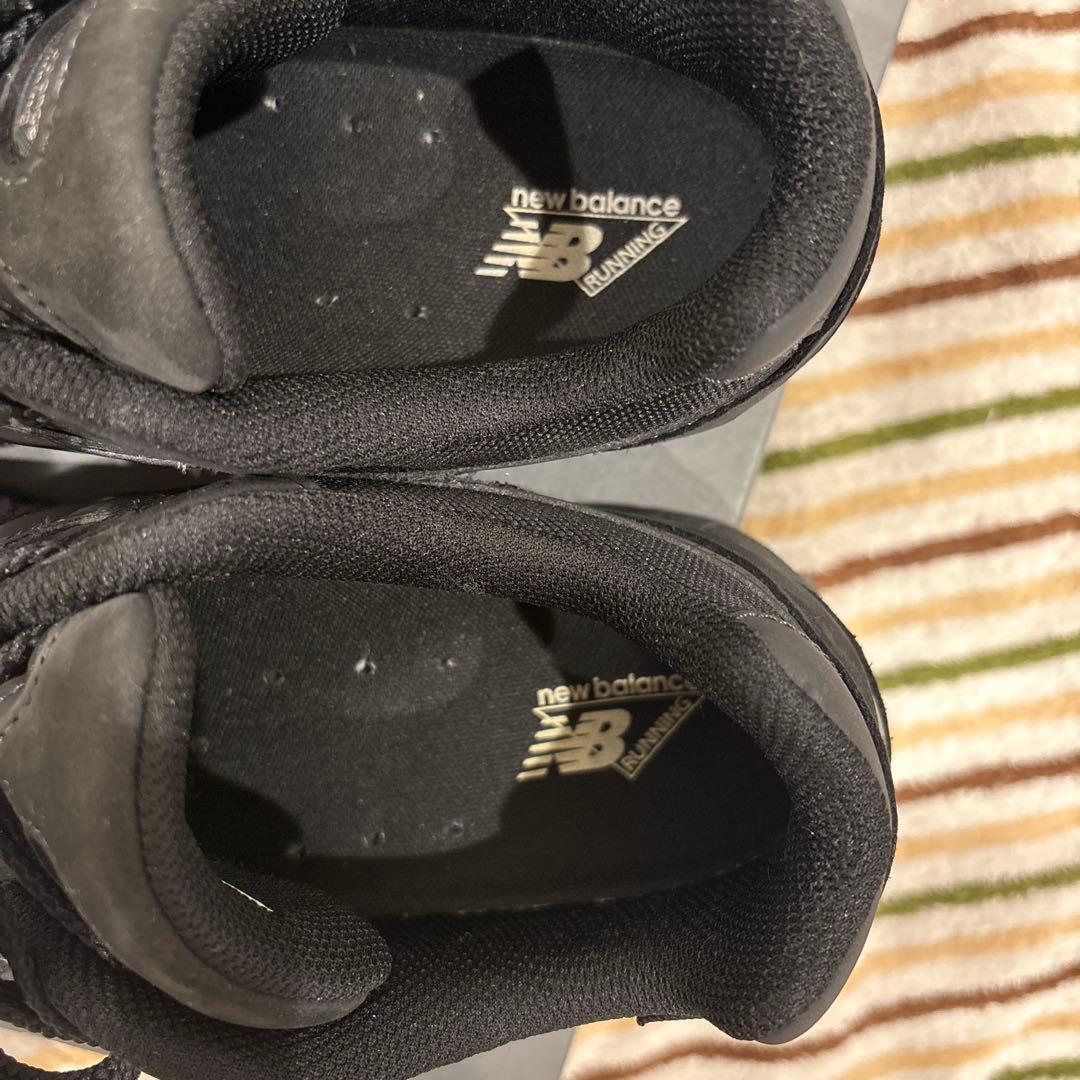 new balance 2002R トリプルブラック 27.5cm