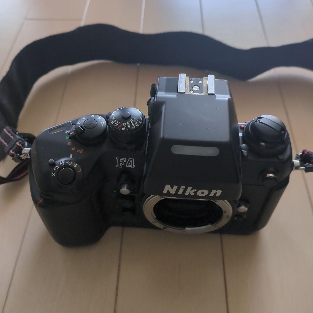 Nikon F4 一眼レフカメラ本体のみ 35mmフィルム、ストラップ付き