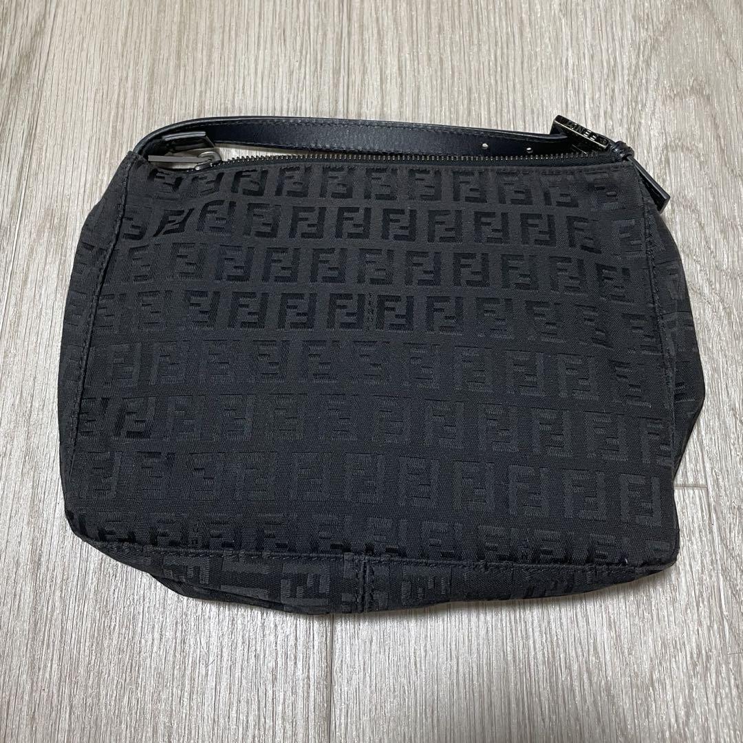 Fendi ブラック カバン