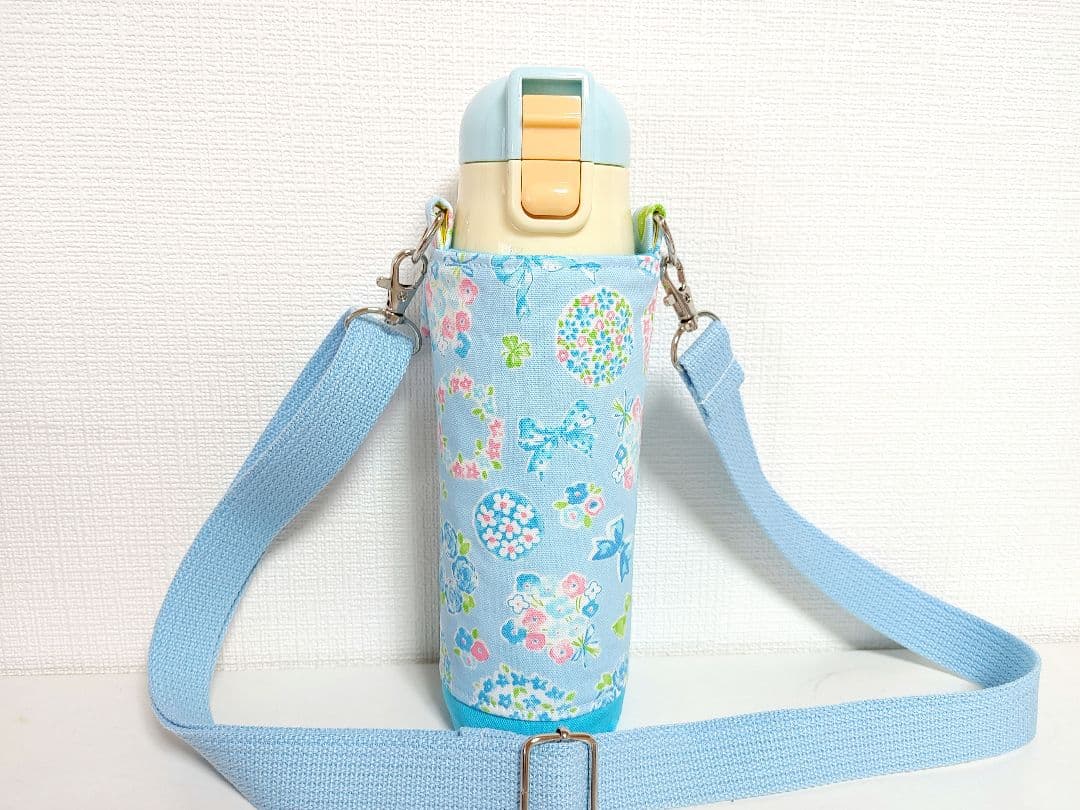 【y6様】スケーター470ml女の子用水筒カバーハンドメイドケースいちごミルク柄 【y6様】スケーター470ml女の子用水筒カバーハンドメイドケースいちごミルク柄