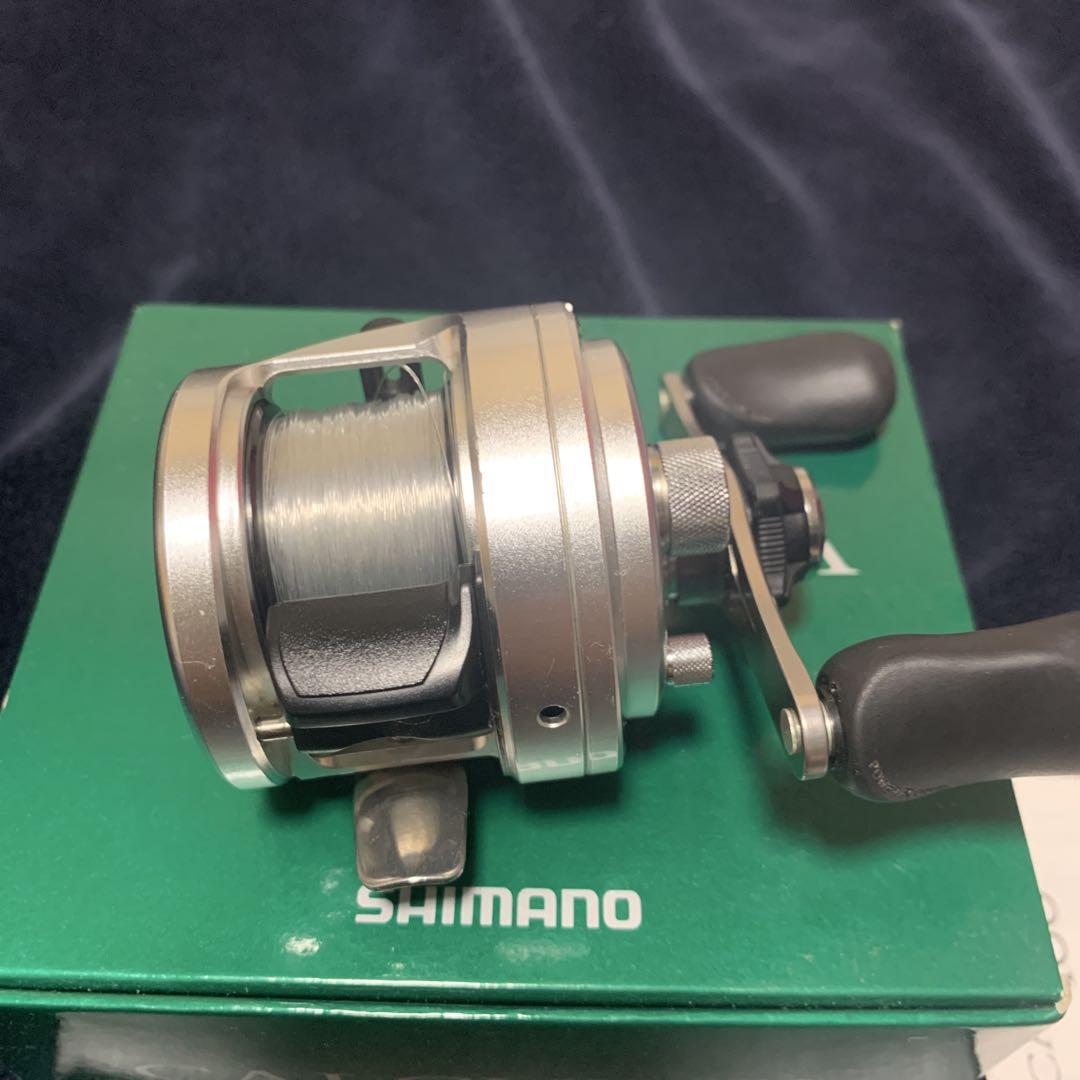 リール SHIMANO CALCUTTA 200 Amazon.com : Shimano 14 Calcutta Conquest 200 Baitcasting