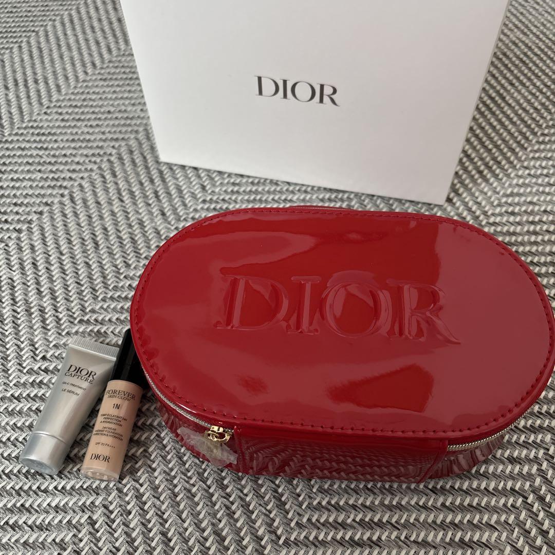 【2点セット】 ☆Miss Diorトラベルセット 　 ☆エナメルポーチ　赤 新品未使用】非売品 Diorディオール ノベルティ レッド ポーチ