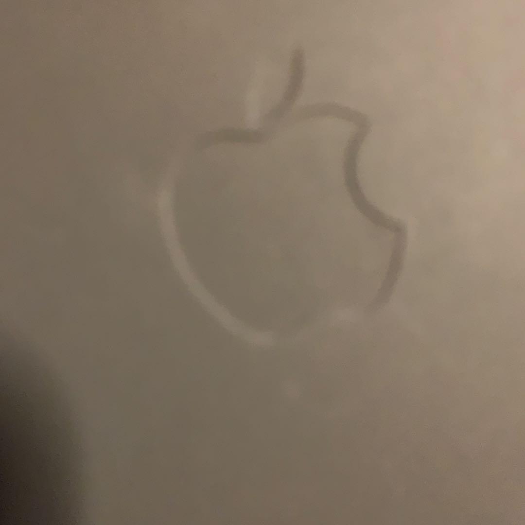 L*e様 Apple　magickeyboad　A2261 EMC3532