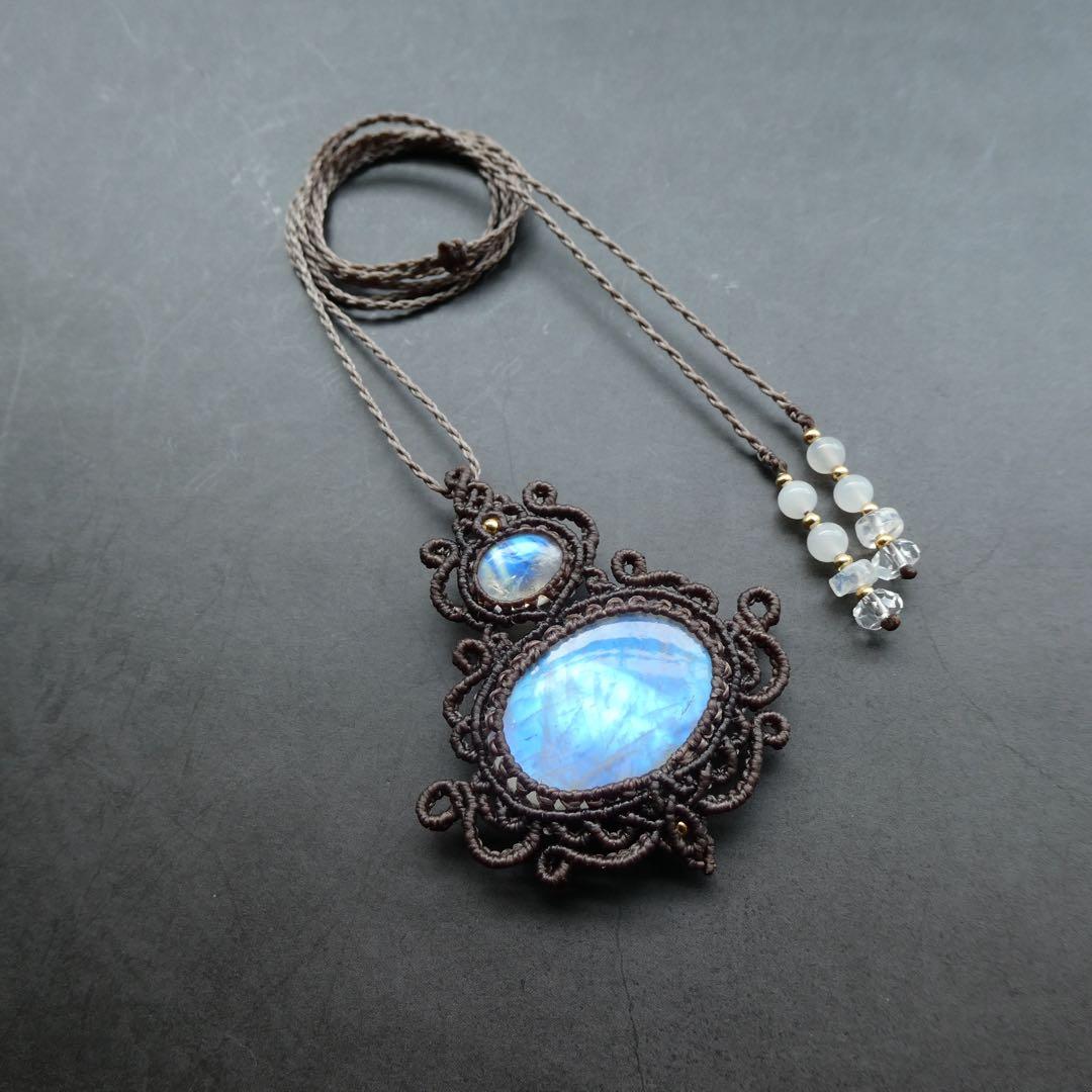 高品質レインボームーンストーンのマクラメネックレス