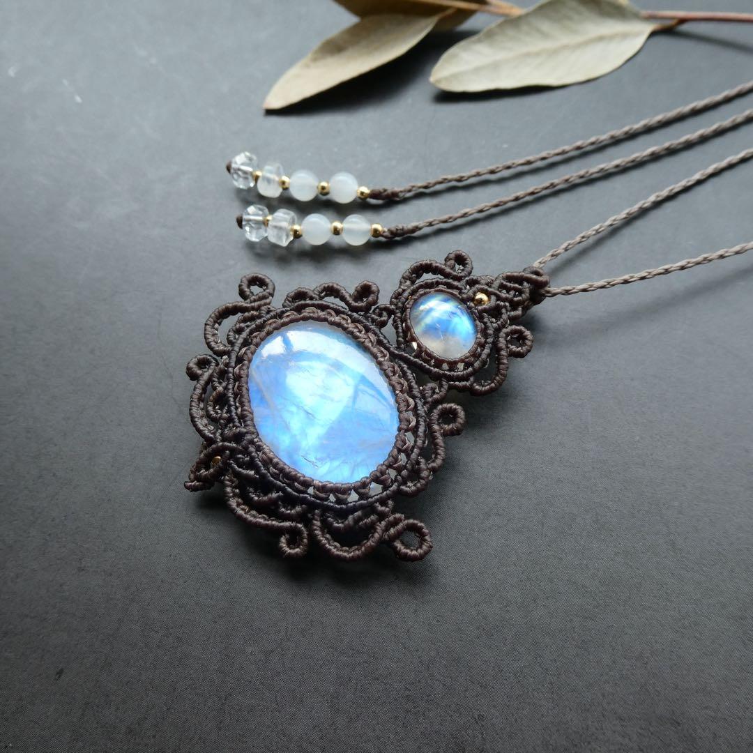 高品質レインボームーンストーンのマクラメネックレス