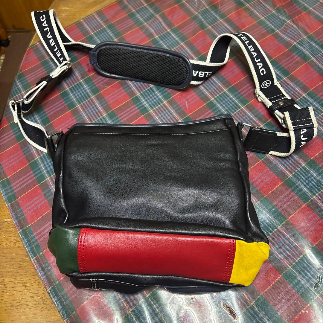 CASTELBAJAC レザーショルダーバッグ ブラック/マルチカラー - メルカリ