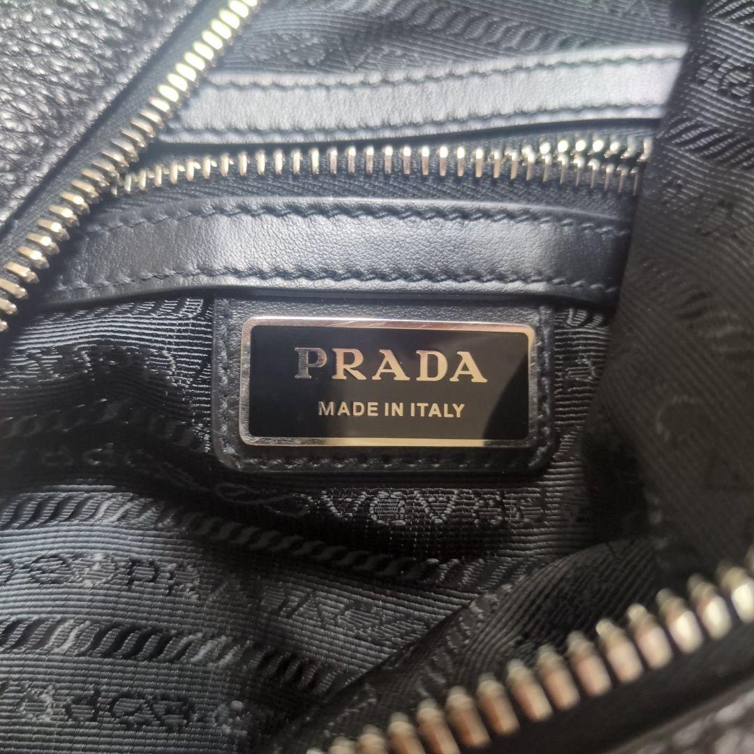 【美品】PRADA ロゴプレート ヴィッテロダイノ レザーバッグ