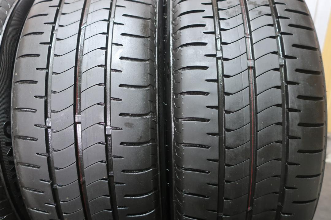 yaqxukj8pa様送料込　トヨタ 純正 50 プリウス 215/45R17