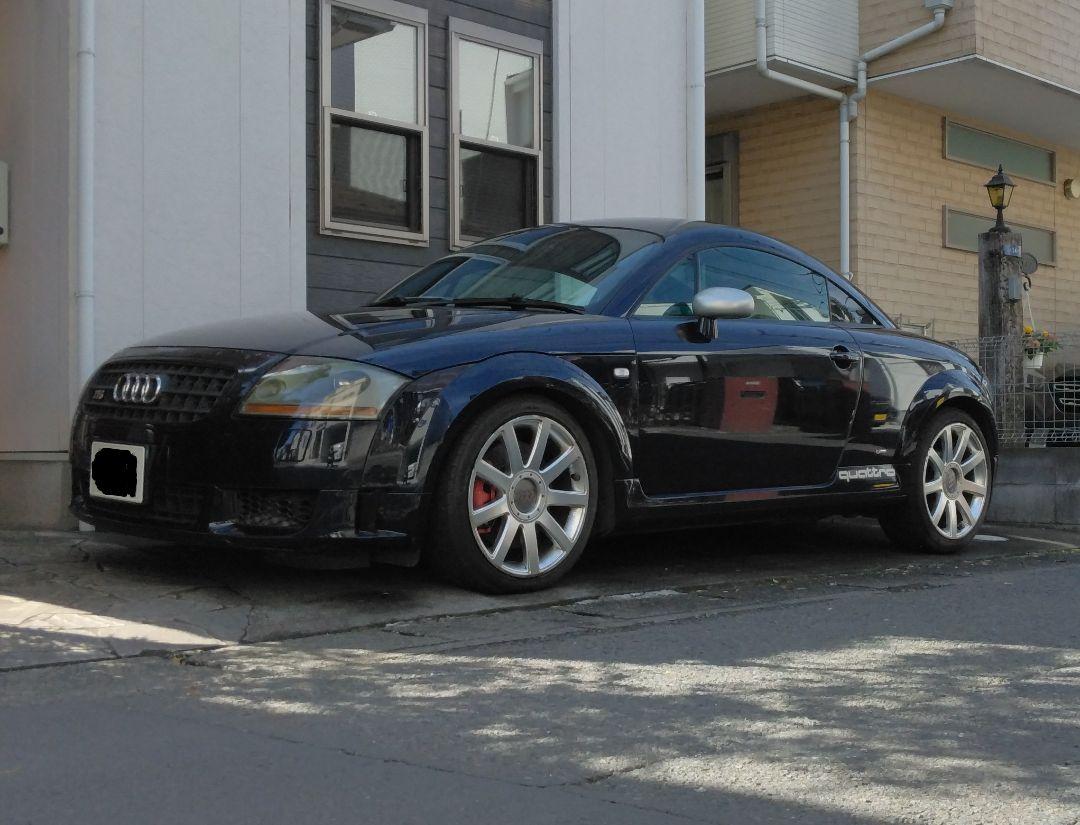 デザイン美と高動力性能 Audi TT 3.2 Quattro S-line