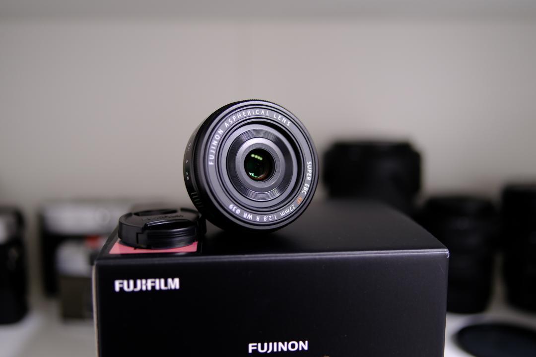 FUJIFILM XF27mmF2.8 球面レンズ
 R WR
