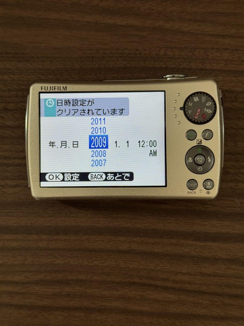 FUJIFILM Finepix F200EXR コンパクトデジタルカメラ