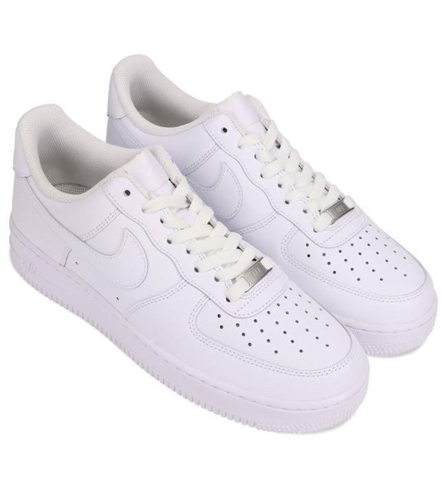 NIKE AIR FORCE 1 ’07