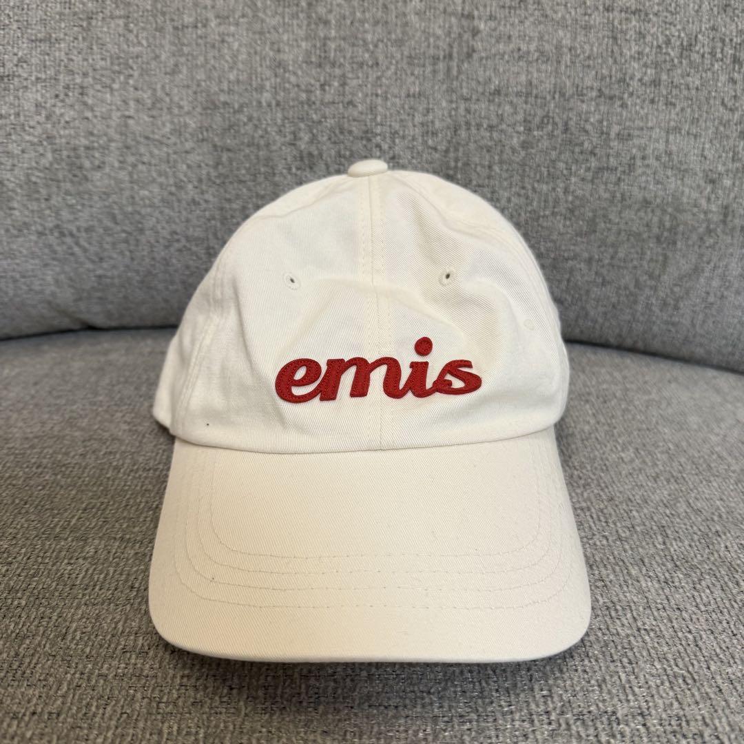 emis ベースボールキャップ　クリーム　ホワイト　レッド