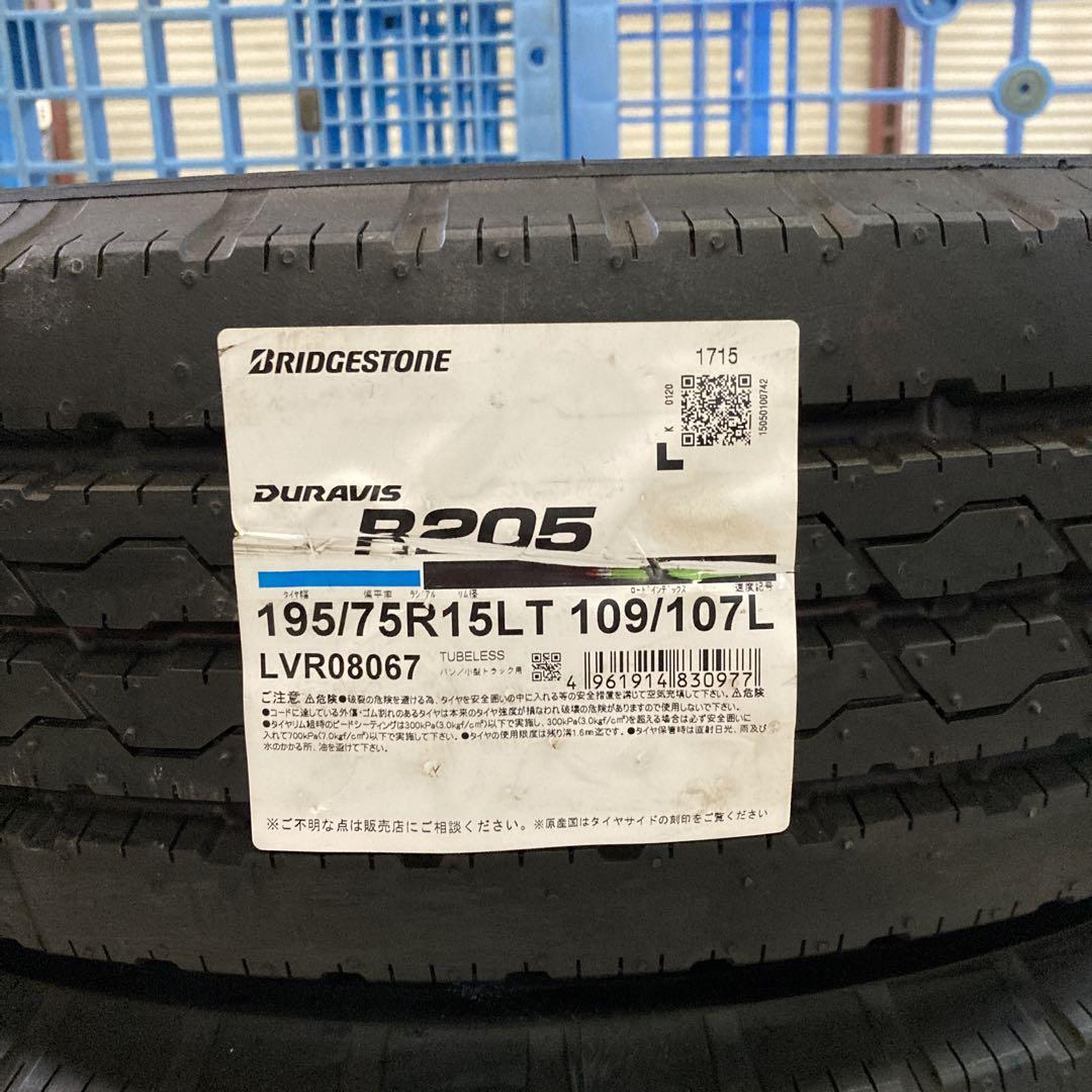 Ü 　2トントラック、バン用　新品15インチ夏タイヤ