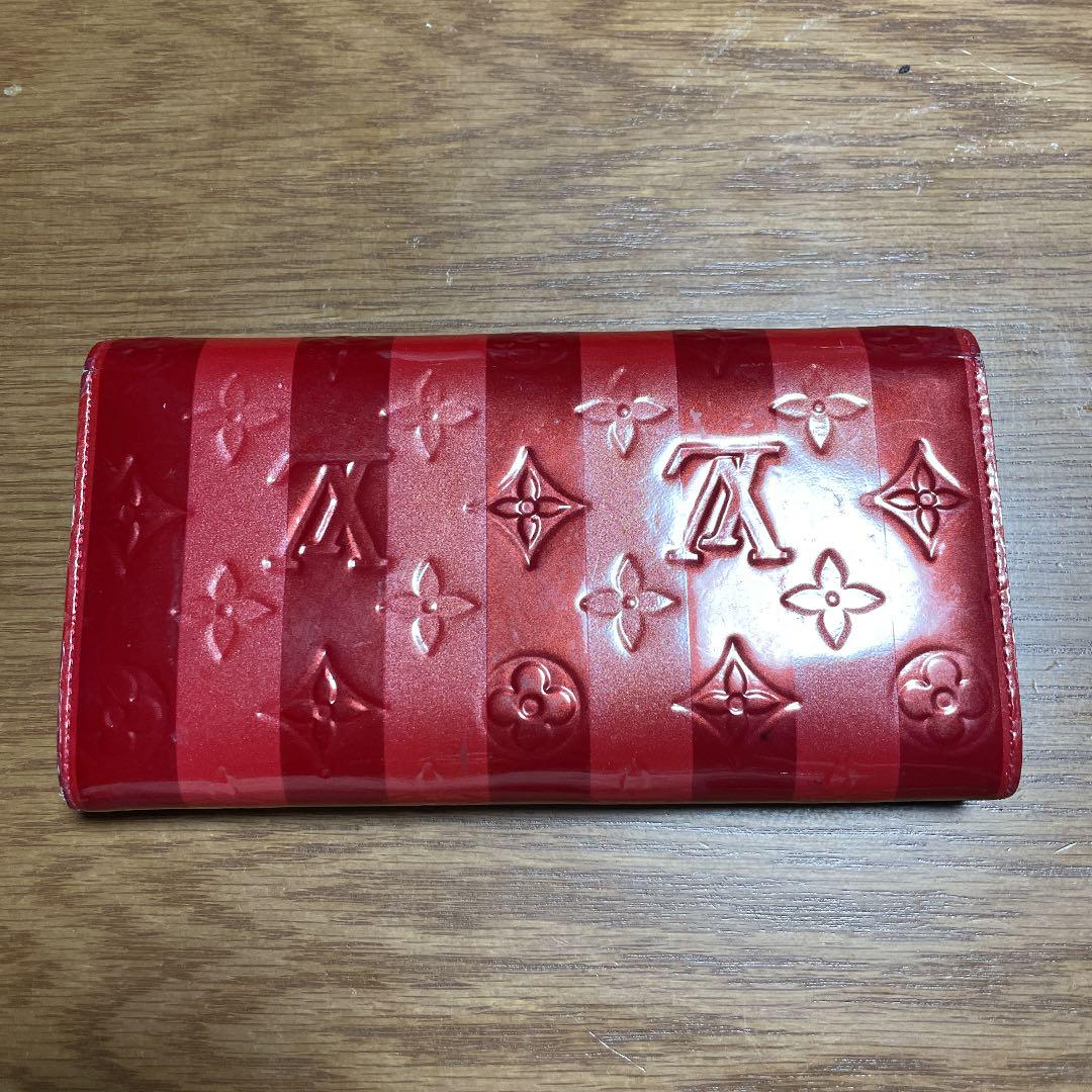 ルイヴィトン ヴェルニ ポルトフォイユ サラ 長財布