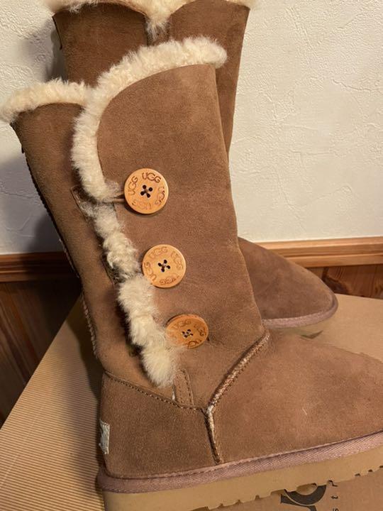 っていたお UGG トリプル ロング ムートンブーツ sNupm-m53377852057 アグ ベイリーボタン チェスナッ