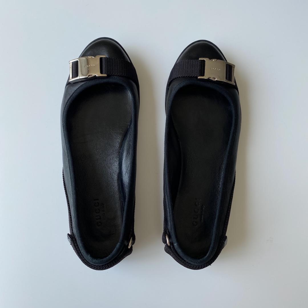 GUCCI ブラック フラットシューズ