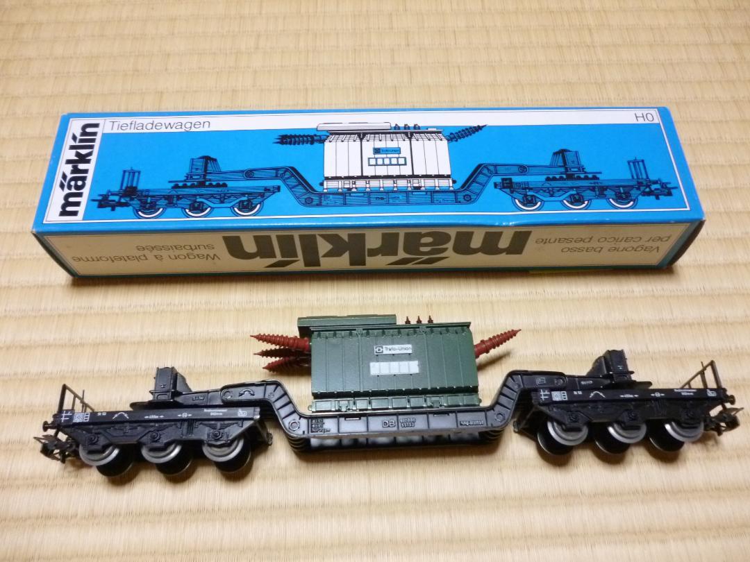 売れ筋・人気アイテム 商品 メルクリンHOゲージのクレーンカーと低床トレーラー 鉄道模型