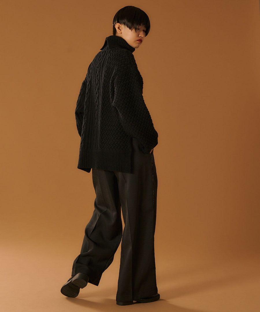 ブラック イアパピヨネ　SUM1STYLE　ケーブルブロッキングタートルニット