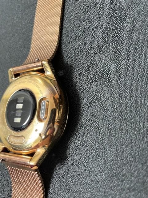 お洒落な GARMIN VIVOMOVE LUXE