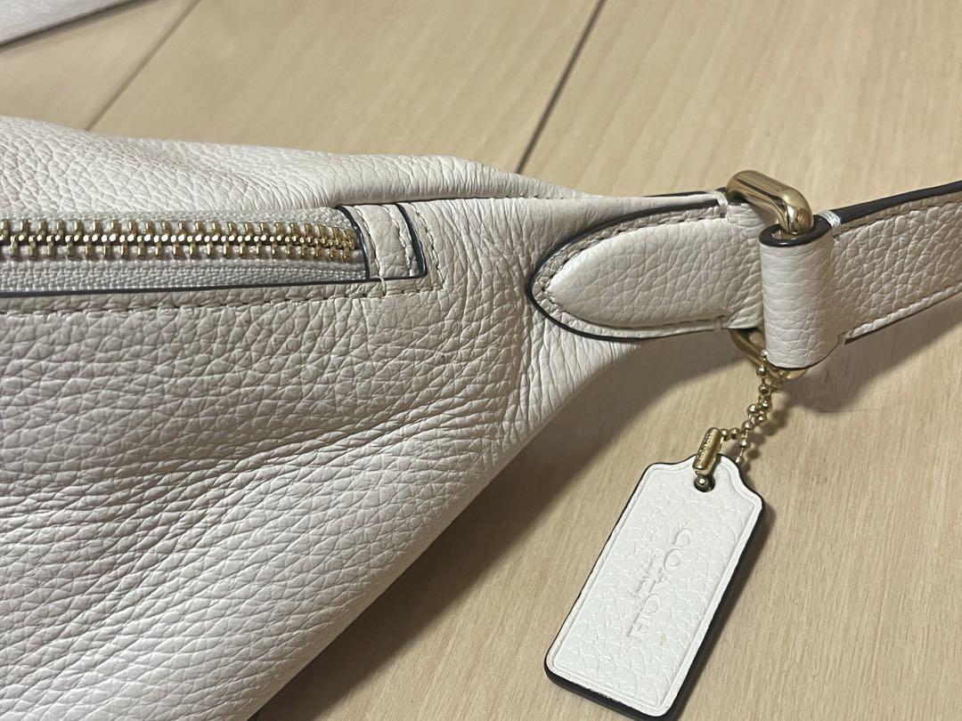 COACH ボディバッグ　ウエストバック　ホワイト