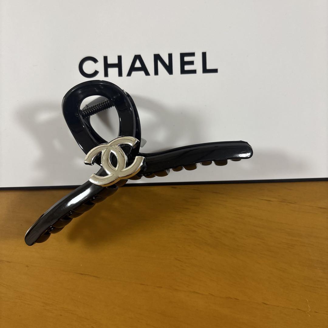 CHANEL ブラック ヘアクリップ クリスタル装飾 CHANEL シャネル ヘアクリップ ラインストーン ヘアアクセサリー