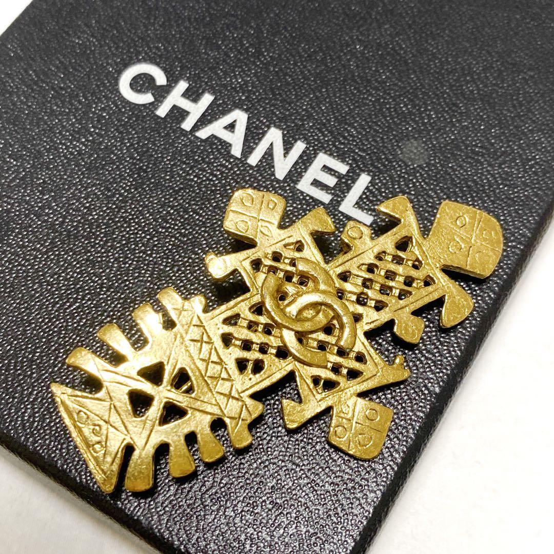 CHANEL ブローチ　94P ココマーク　大ぶり CHANEL vintage クロスブローチ 94P ココマーク antique - メルカリ