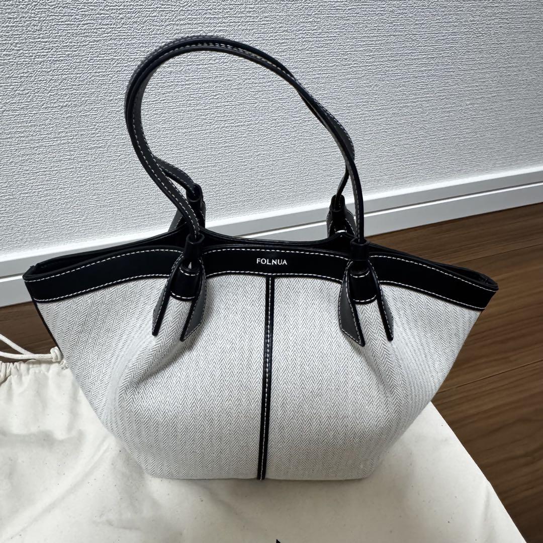 ［値下げ中・極美品］FOLNUA ハンドバッグ　日本未上陸