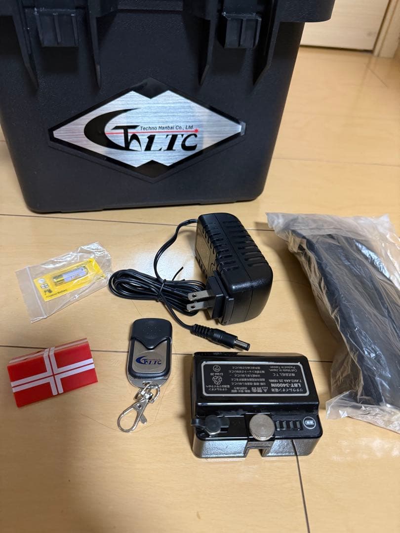 セパレートタイプ電子ラインレーザー墨出し機目立った傷や汚れなし