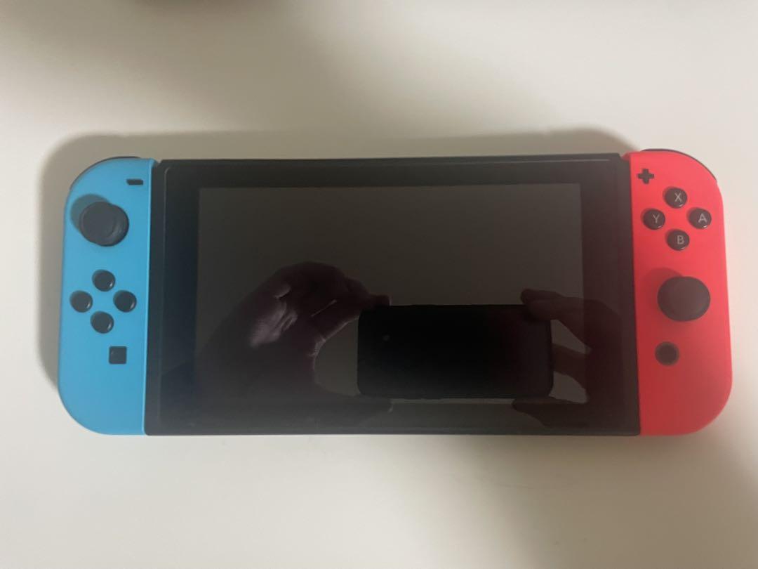 Nintendo Switch ネオンブルー・ネオンレッド