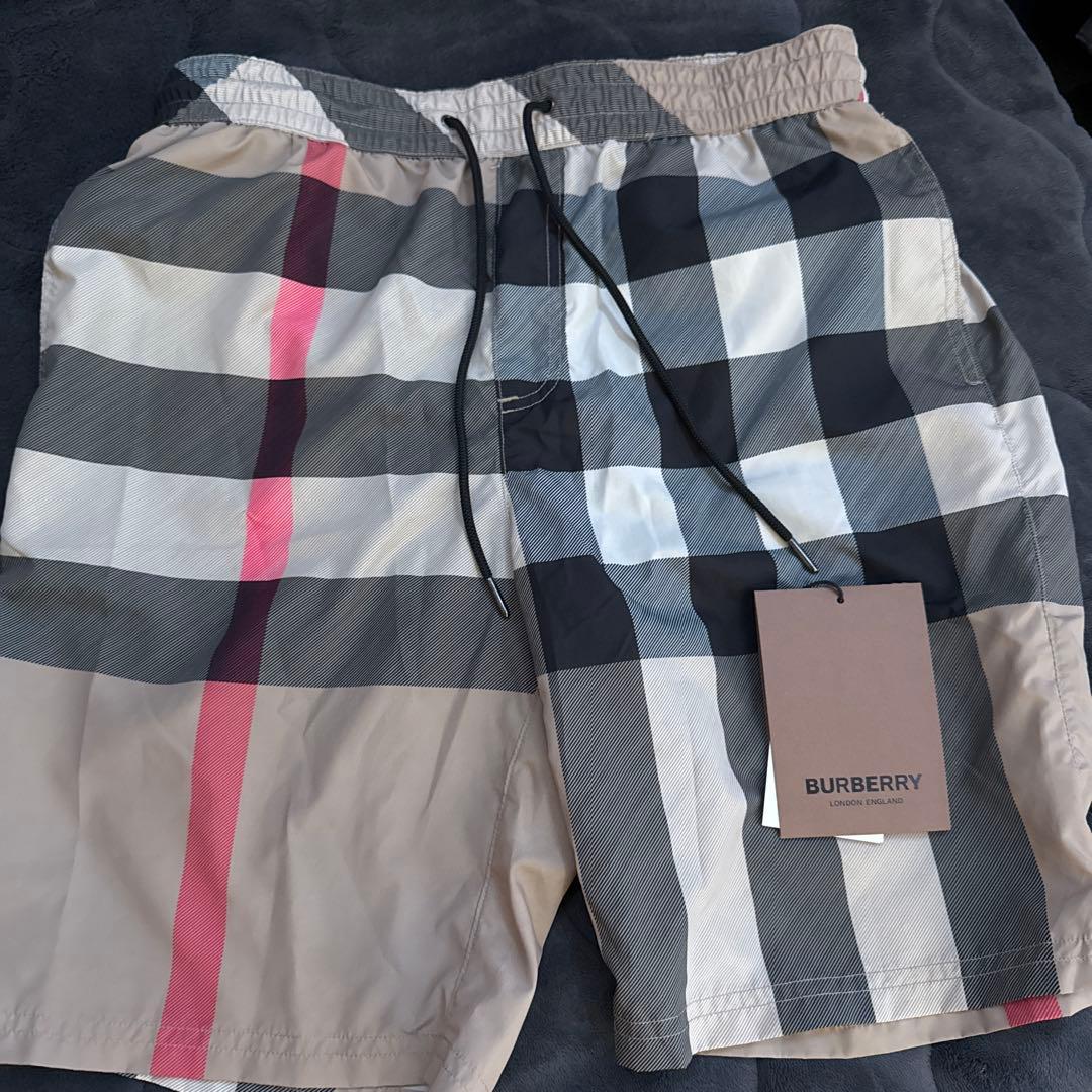 BURBERRY チェック柄 ショートパンツ 新品タグ付き