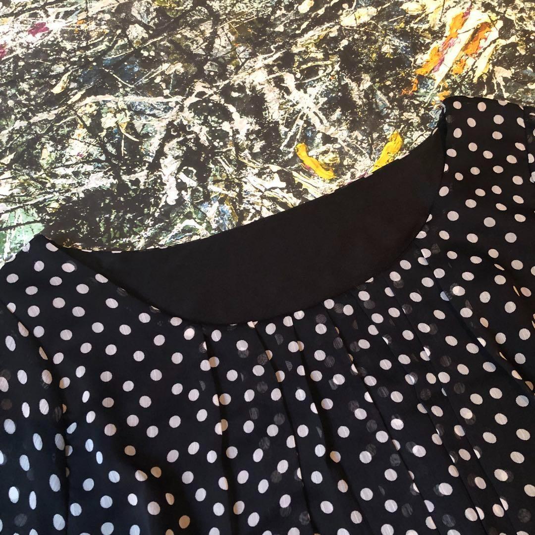 【美品】インディヴィ-INDIVI-ドットデザインブラウス サイズM 【美品】インディヴィ-INDIVI-ドットデザインブラウス サイズM