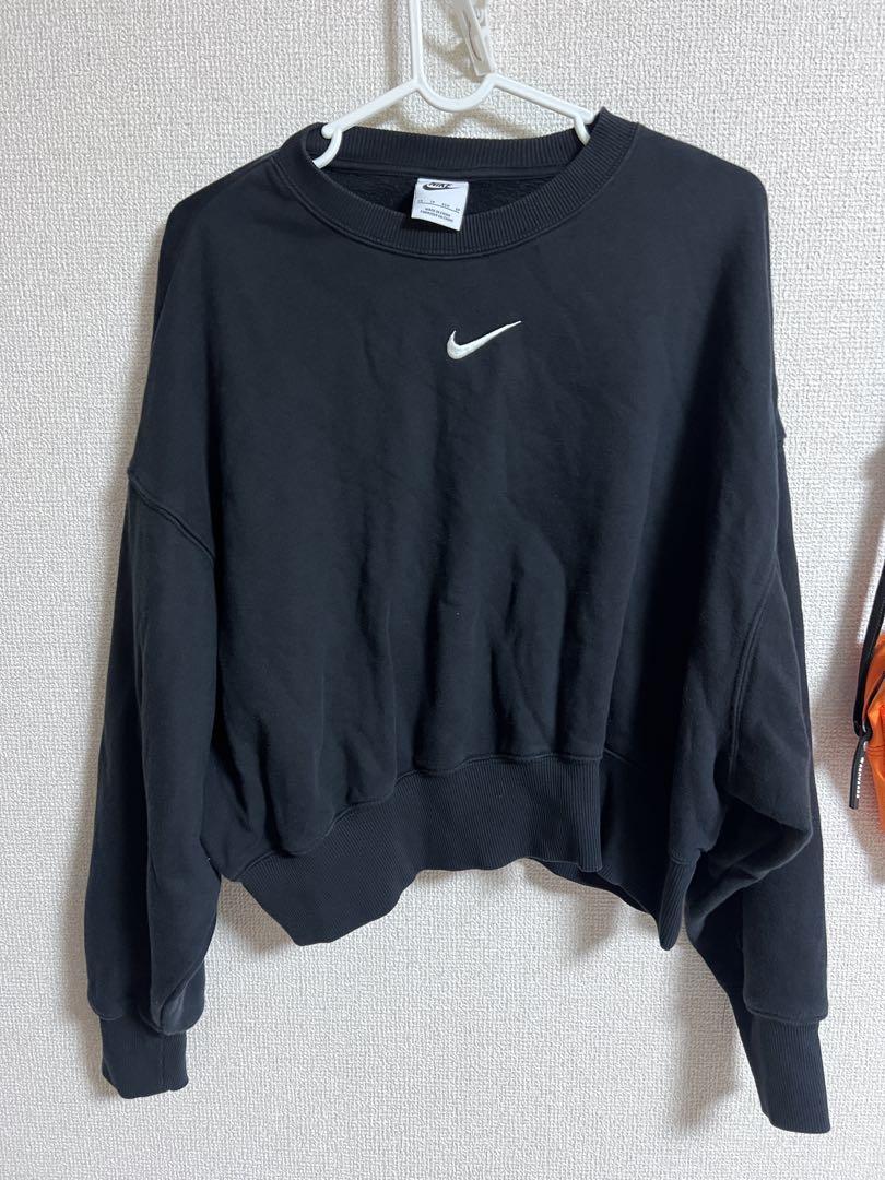 N°21 ブラック クロップドスウェット XS Nike ブラック クロップドスウェット XS - メルカリ