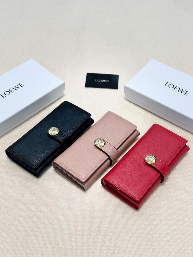 ⭐︎LOEWE三つ折り財布⭐︎美品⭐︎一粒万倍日⭐︎ LOEWE 三つ折り財布