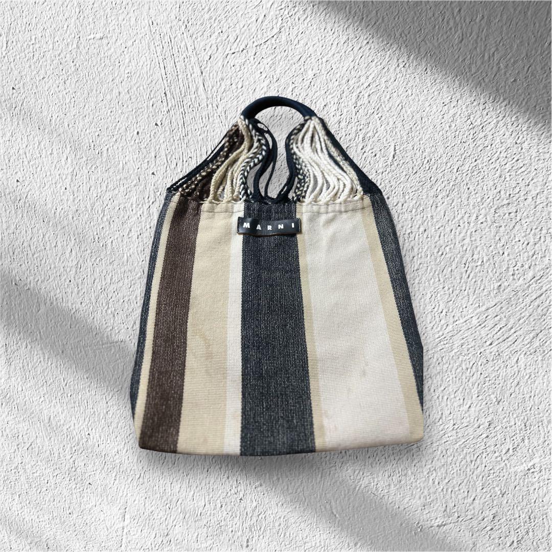 MARNI 黒とベージュのストライプハンドバッグ 中古品】MARNI ストライプ ハンドバッグ - メルカリ