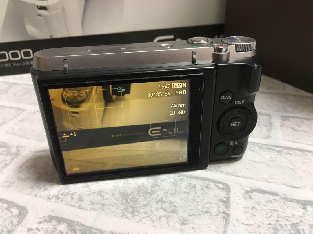 CASIO デジカメ　EXILIM EX-ZR1000