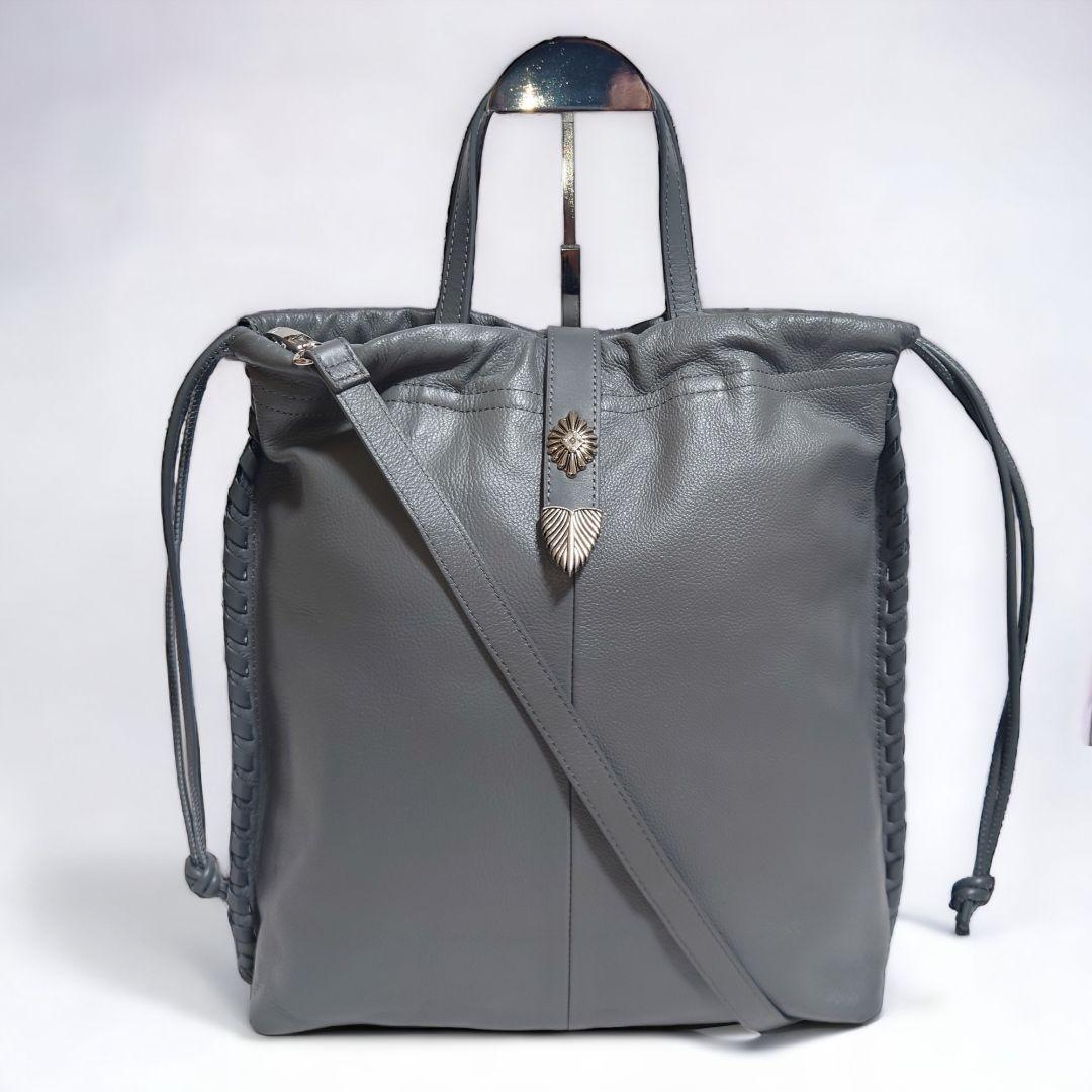イアパピヨネ 2022 美品 2way グレー バックル トートバッグ 巾着