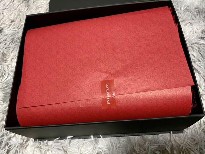 最安値新品 シュウウエムラ ロックザパーティーアイシャドウ スマホリング 53WXC-m53479317078 ハローキティコラボ 大特価新品