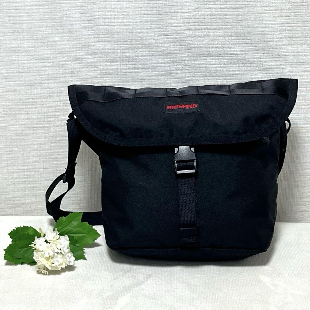 【美品】BRIEFING ブリーフィング ショルダー メッセンジャーバッグ 黒