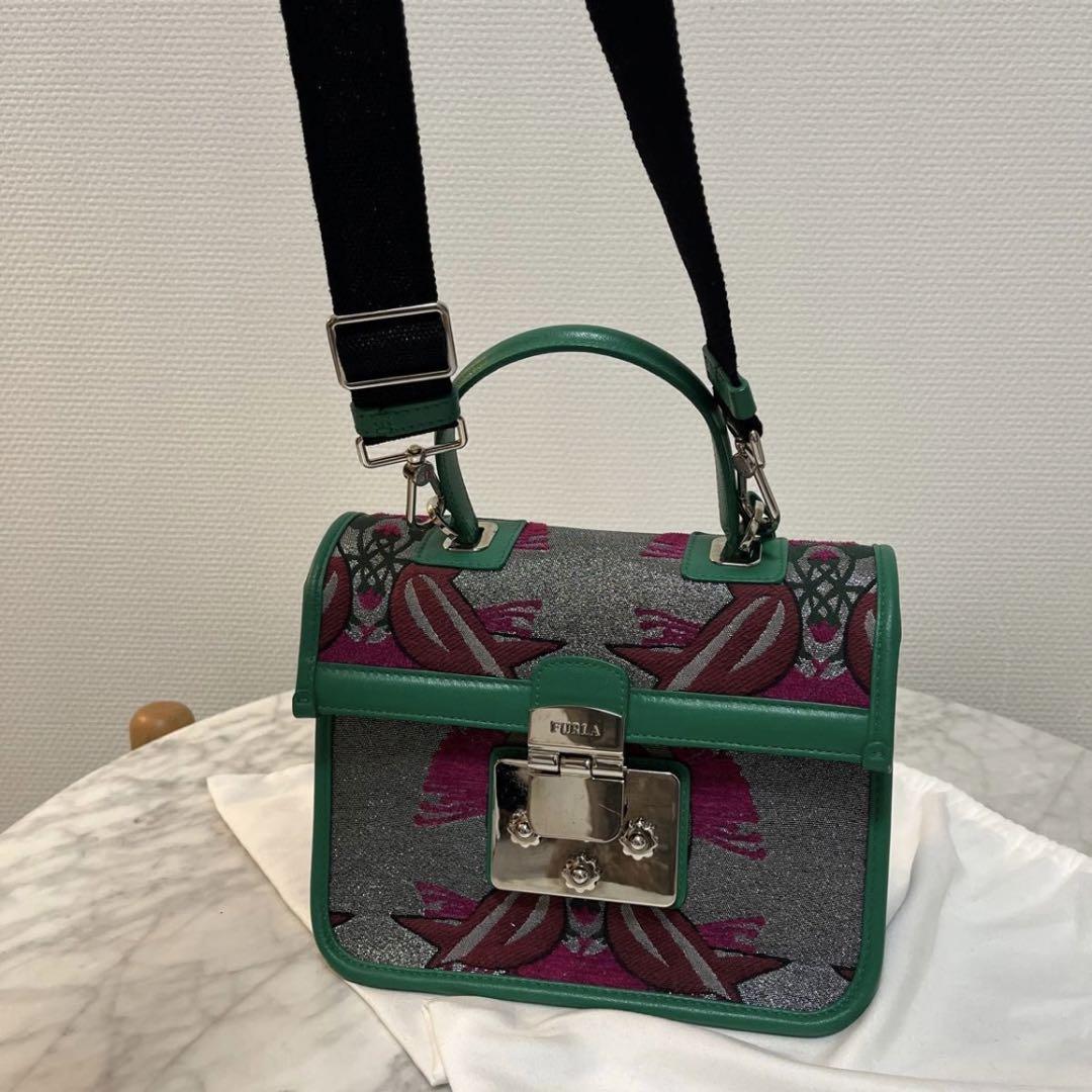 緊急セール中！激レア！FURLA 2wayバッグ　グリーン 布製