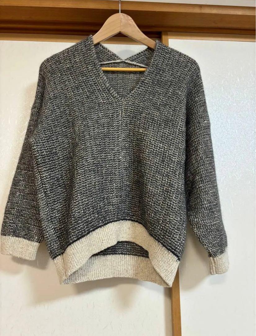 ビアズリー モヘヤ混Vネックニット 定価24,000