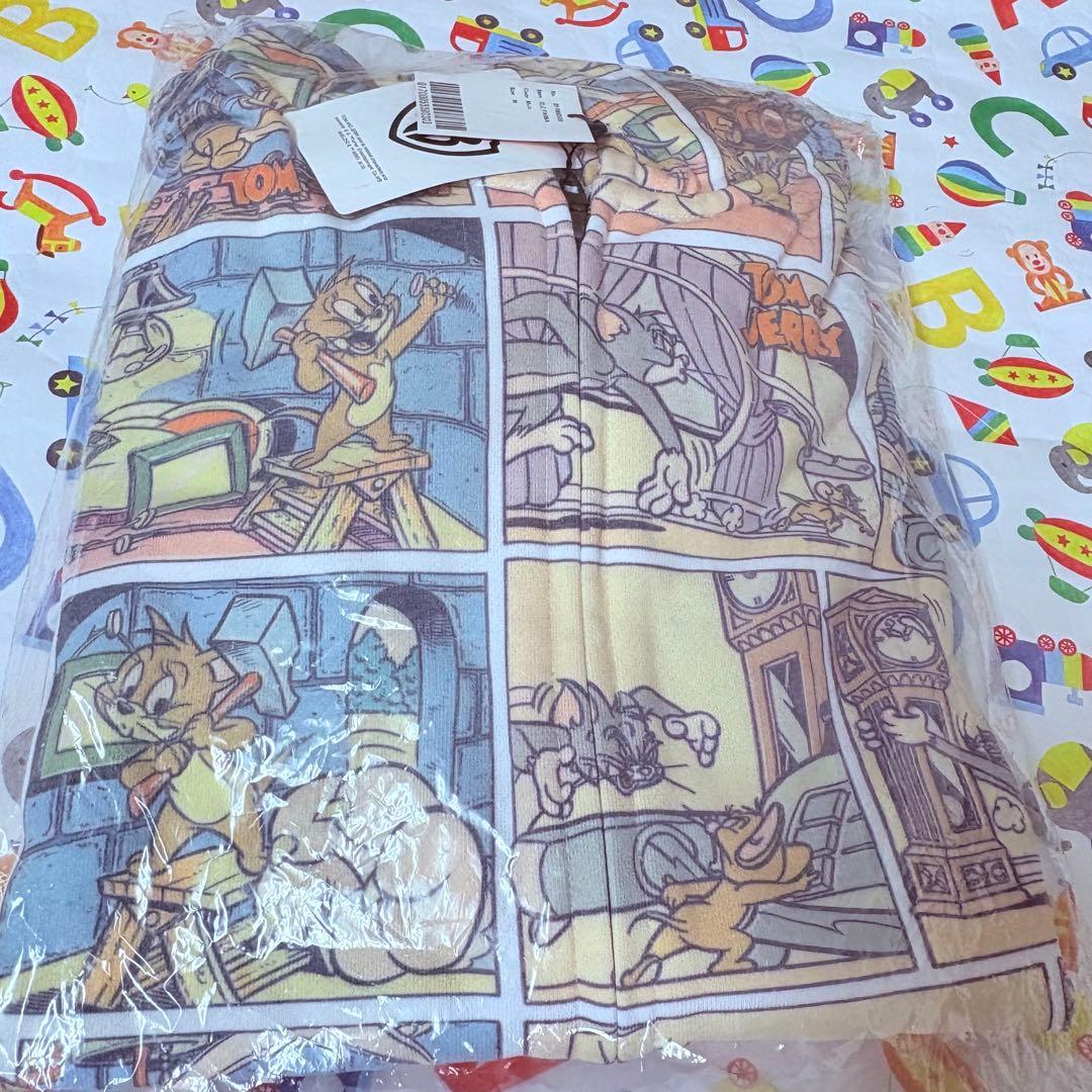 graniph グラニフ トムとジェリー ビンテージコミック 総柄 パーカー graniph グラニフ トムとジェリー ビンテージコミック 総柄 パーカー