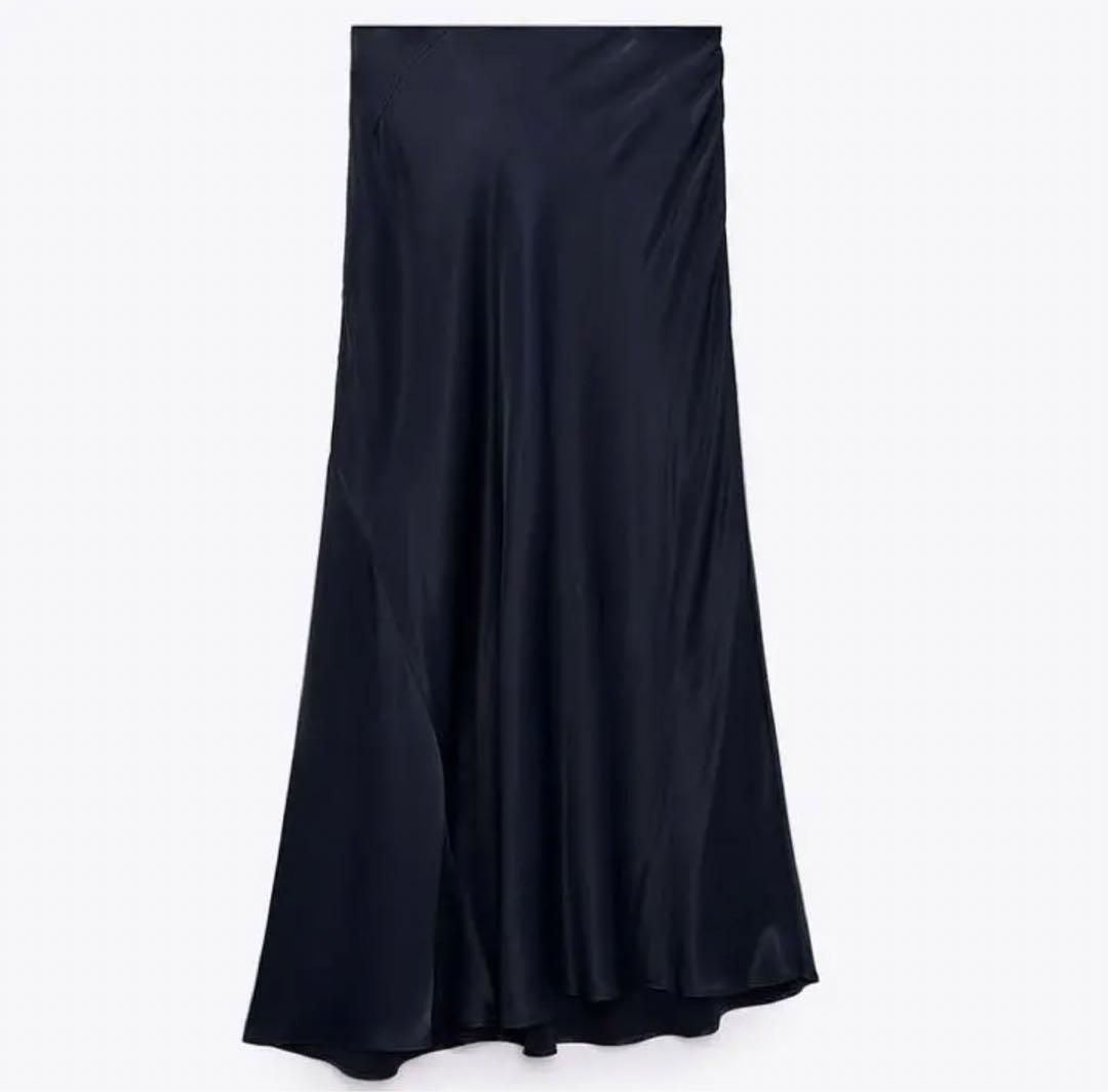 新品未使用タグ付きZARA サテンミディスカート - メルカリ